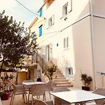 Pearl Of Croatia 4 Sterne Apartman Trogir