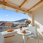 Pearl Of Croatia 4 Sterne Apartman