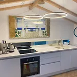 Pearl Of Croatia 4 Sterne Apartman Trogir