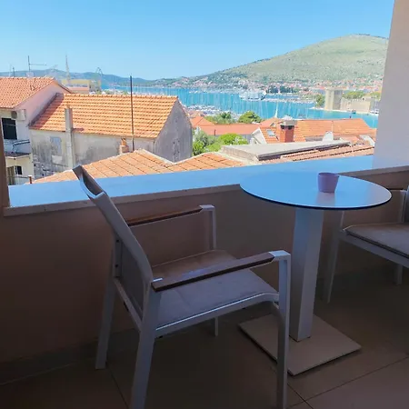 Pearl Of Croatia 4 Sterne טרוגיר