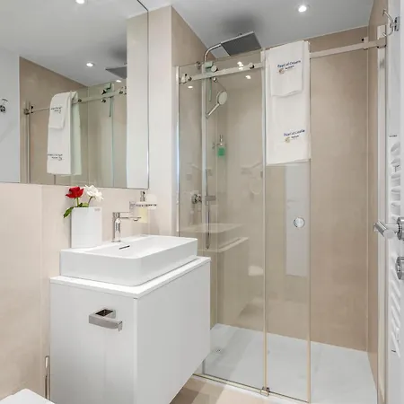 شقة Pearl Of Croatia 4 Sterne تروغير